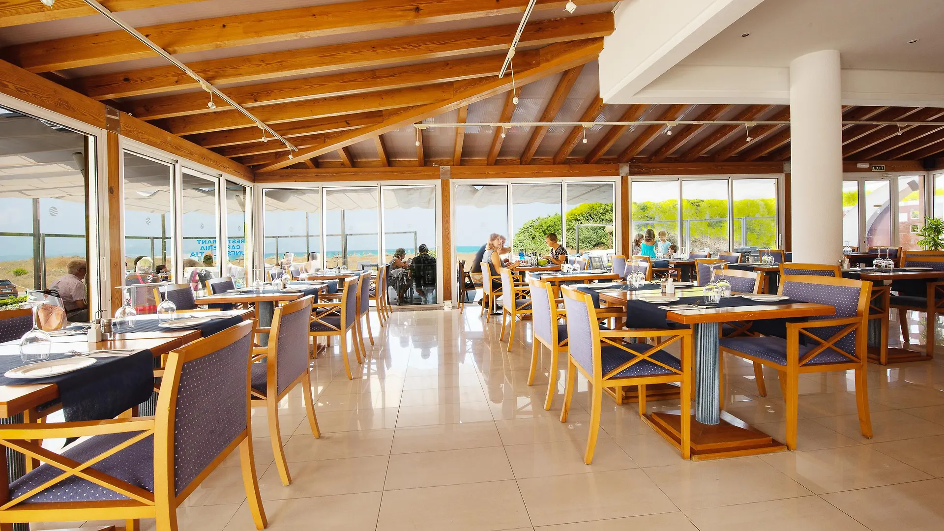 Aparthotel Dunes Platja Кан Пикафорт